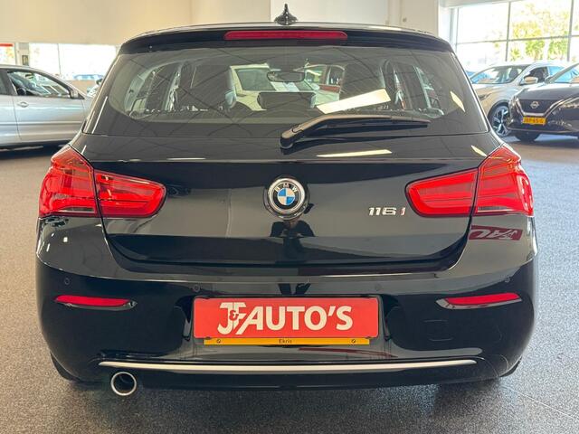 BMW 1-SERIE 116i NAVIGATIE, CRUISE, ECC AIRCO, 16''LMV