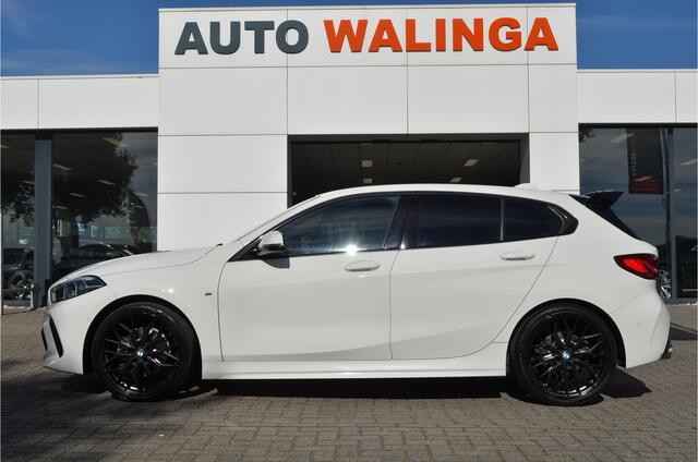 BMW 1-SERIE 118i M Sport | Kuipstoelen | Carplay | Dubbele uitlaat | Virtual cockpit | Stoelverwarming | NL auto