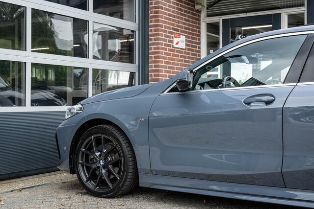 BMW 1-SERIE 118 118i Executive Edition | M-Sport | Panorama | Head-up | Hifi | Sportstoelen | Cruise | 18' inch |