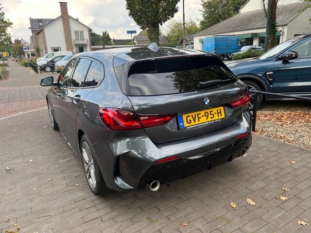 BMW 1-SERIE 120I HIGH EXECUTIVE AUTOMAAT M-PAKKET / NAVI / DAB / 17'' LMV
