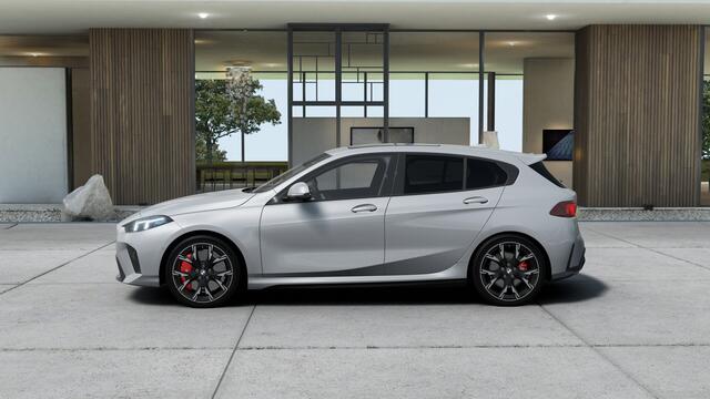 BMW 1-SERIE 120 M Sport Automaat / Panoramadak / Sportstoelen / Achteruitrijcamera / M Adaptief onderstel / Comfort Access / Adaptieve LED / Harman-Kardon / Stoelverwarming