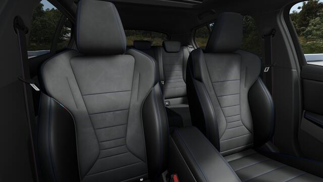 BMW 1-SERIE 120 M Sport Automaat / Panoramadak / Sportstoelen / Achteruitrijcamera / M Adaptief onderstel / Comfort Access / Adaptieve LED / Harman-Kardon / Stoelverwarming