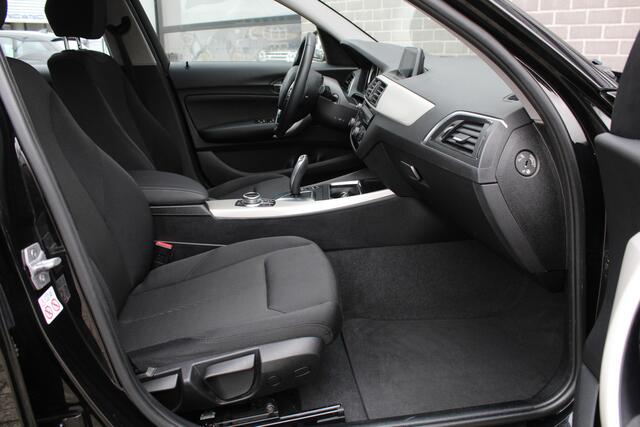 BMW 1-SERIE 118i Executive / Led / Automaat / N.A.P.