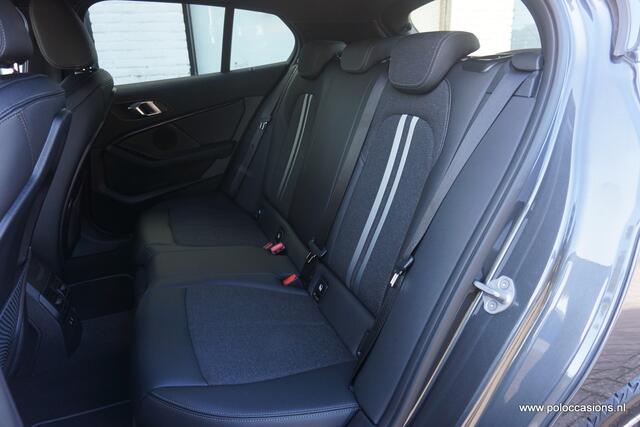 BMW 1-SERIE 118i Sportline | Automaat | Carplay | DAB+ |