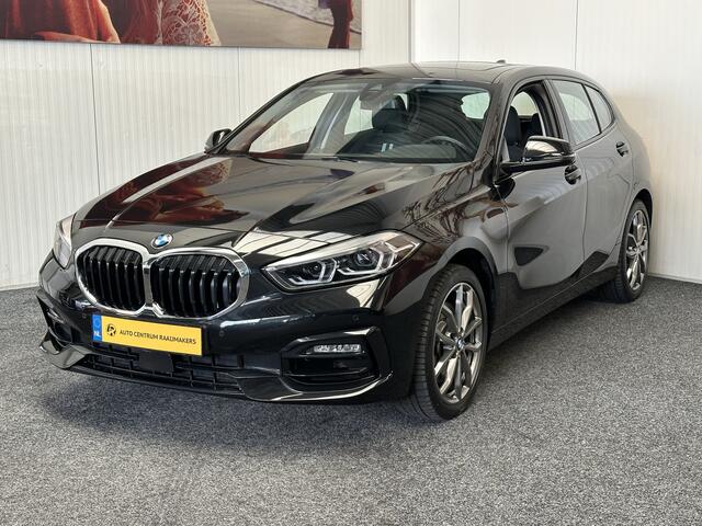 BMW 1-SERIE 120 M SPORT DESIGN EDITION NAVIGATIE CRUISE CONTROL STOEL EN STUURVERWARMING PANORAMA SCHUIF/KANTELDAK BLUETOOTH TELEFOON APPLE CARPLAY/ANDROID RIJSTROOKSENSOREN PDC ZEER MOOI !! 3010