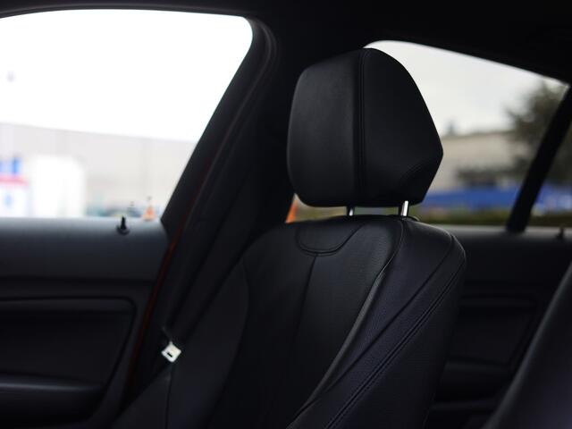 BMW 1-SERIE M140i Edition Shadow Executive | M Performance - Akrapovic - Vol!