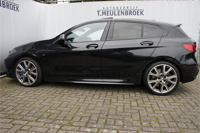 BMW 1-SERIE M135i xDrive High Executive Panoramadak, Head up