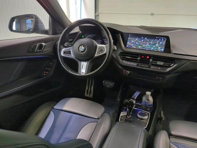 BMW 1-SERIE 118i | Panorama | Navi | Live Cockpit | Led |