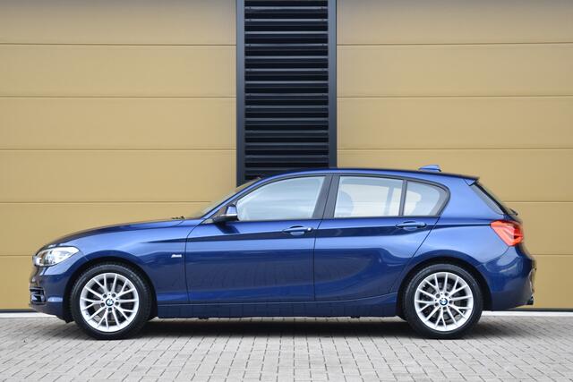 BMW 1-SERIE 120i High Executive * Sportstoelen * LED * Afneembare Trekhaak *