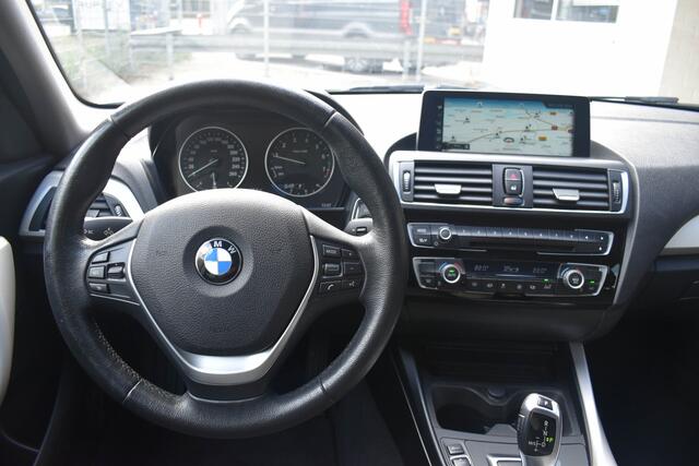 BMW 1-SERIE 118i Executive | Xenon | Navi. Prof | Aut. | NL AUTO | 17 inch