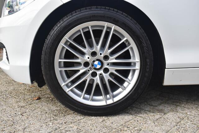 BMW 1-SERIE 118i Executive | Xenon | Navi. Prof | Aut. | NL AUTO | 17 inch