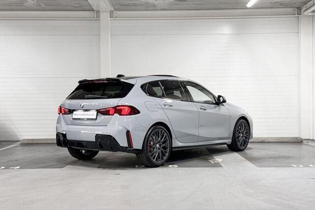 BMW 1-SERIE 120 | M-Sport Pro | Premium Pack | Driving Assistant | Harman/Kardon | Panoramadak | Comfort Access