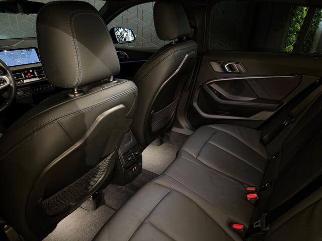 BMW 1-SERIE 120i Business Ed | M-sport | Leder | CarPlay