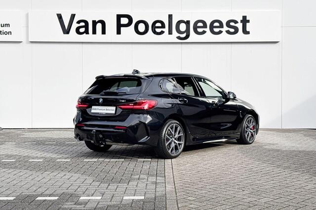 BMW 1-SERIE 118i M Sport | Trekhaak | Voorstoelen verwarmd