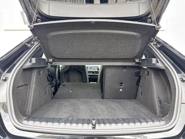 BMW 1-SERIE 118i M Sport | Trekhaak | Voorstoelen verwarmd