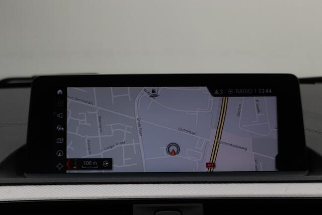 BMW 1-SERIE 118i Executive M Sport Automaat Schuif-/kanteldak, Camera, Navigatie, Climate, LED, 18"