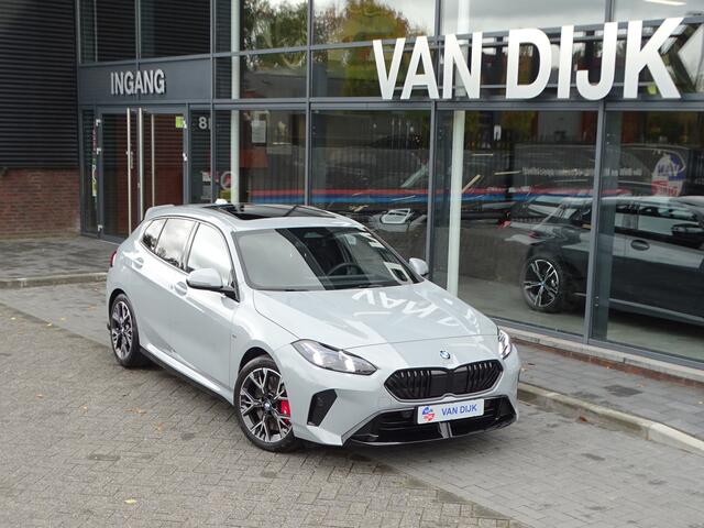 BMW 1-SERIE 120 M Sportpakket Pro. Afn.Trekhaak Pano.Dak Drive ass. Parkeer Hulp Premium Pack Ada.Led 18" LM Velgen