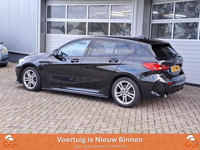 BMW 1-SERIE 118i High Executive, M-sport, LED, Navigatie, Cruise Control, Stoelverwarming,