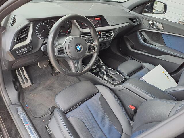 BMW 1-SERIE 118i High Executive, M-sport, LED, Navigatie, Cruise Control, Stoelverwarming,