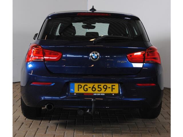 BMW 1-SERIE 118i Corp. L. Exec.