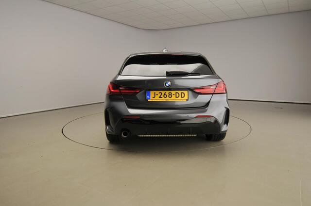 BMW 1-SERIE 5-deurs 118i | M-Sportpakket | LED | Navigatie | Sportstoelen | Shadow line | DAB | Hifi speakers | Alu 17 inch