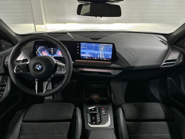 BMW 1-SERIE 120 | M-Sport Pro | Innovation Pack | Driving Assistant | Harman/Kardon | Panoramadak | Comfort Access