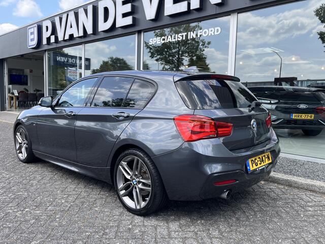 BMW 1-SERIE 118i Corporate Lease High Executive M Sport Automaat | M-Sport | Origineel Carplay | Vol leder Sportstoelen | M-Stuur | Draadloos laden | Stoelverwarming | etc. etc.