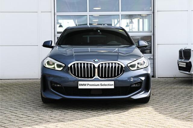 BMW 1-SERIE 118i Executive M Sport Automaat / Adaptieve LED / M Sportonderstel / Live Cockpit Professional / Cruise Control