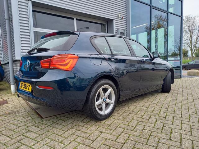 BMW 1-SERIE 118i Corporate Lease Essential - CARPLAY/ANDROID - XENON - PDC - NAVI - CRUISE - NL AUTO -