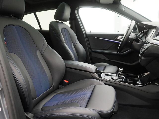 BMW 1-SERIE 118i M-Sport | PANO | CAMERA | STOEL- EN STUURVERW.