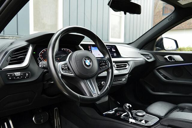BMW 1-SERIE 118i M-Sport Rijklaarprijs-Garantie Leder Sport Interieur Navigatie Apple Carplay Led Airco