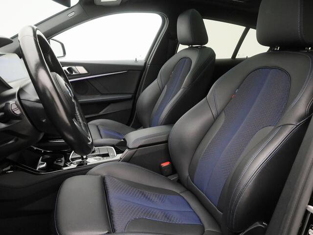 BMW 1-SERIE 118i M-Sport | PANO | CAMERA | STOEL- EN STUURVERW.