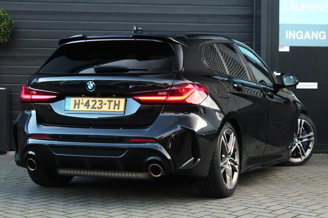 BMW 1-SERIE M135i xDrive High Executive Edition | Panorama dak | H+K | BLIS | HUD | Bomvol!