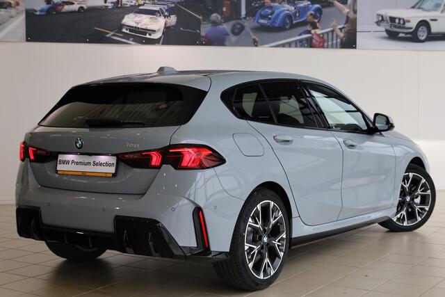 BMW 1-SERIE 120 | M Sportpakket | Premium Pack | Achteruitrijcamera | Adaptieve LED | Voorstoelen verwarmd