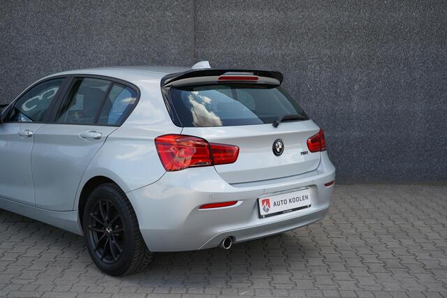 BMW 1-SERIE 118i Centennial High Executive Led/ Stoelver. / climate