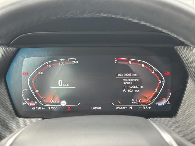 BMW 1-SERIE 118i Executive Edition 140pk | Virtual Cockpit | Dab | Lichtmetalen velgen 17" | LED koplampen | Navigatiesysteem full map + hard disk | Sportstoelen | Voorstoelen verwarmd | Rijdt fantastisch!