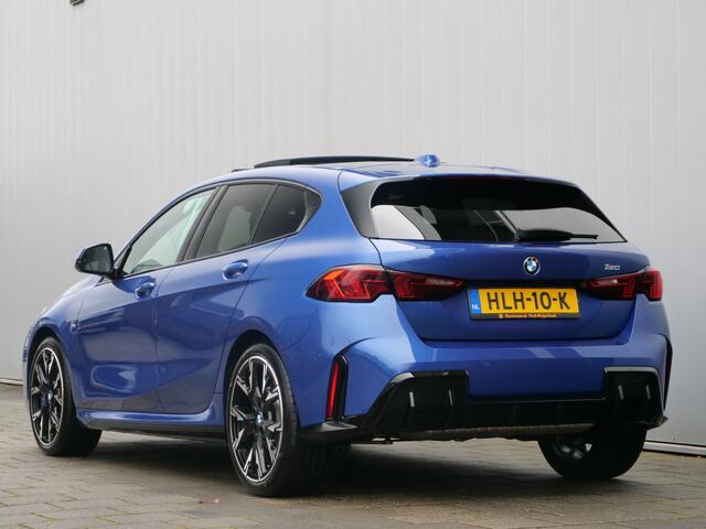 BMW 1-SERIE 120 150 Pk Automaat Navi / DAB / Schuifdak / Apple carplay / Camera