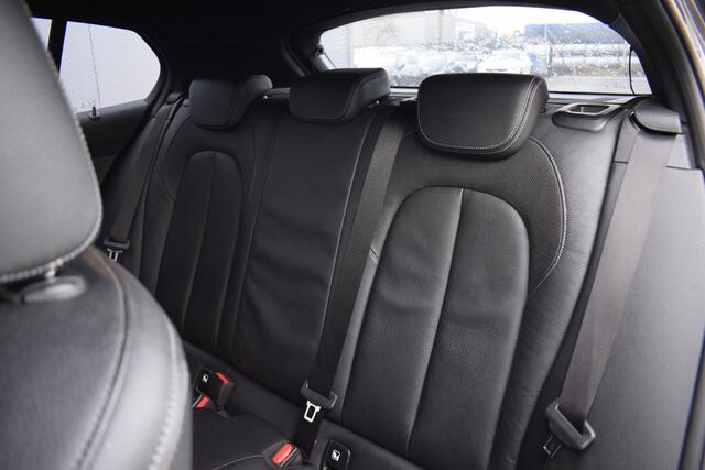 BMW 1-SERIE 118i Business Edition Plus | Apple CarPlay | Leer | Stoelverw. | 19" LM