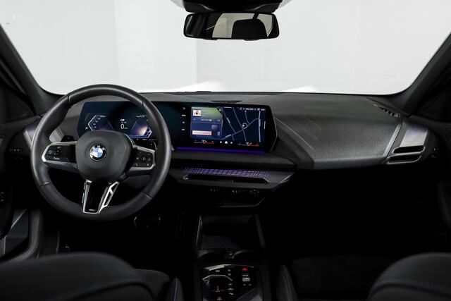 BMW 1-SERIE 120 M Sport (Nieuw Model) - Automaat | Dig. Cockpit | Adapt. Cruise | Stoelverw. | PDC | Camera | NAV + App. Connect | ECC | DAB | LM 18" | 0268