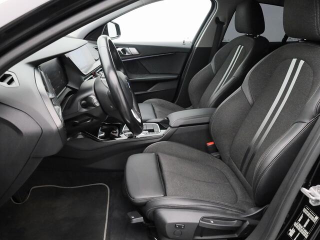 BMW 1-SERIE 118i Executive Edition Automaat | NAVI | CARPLAY