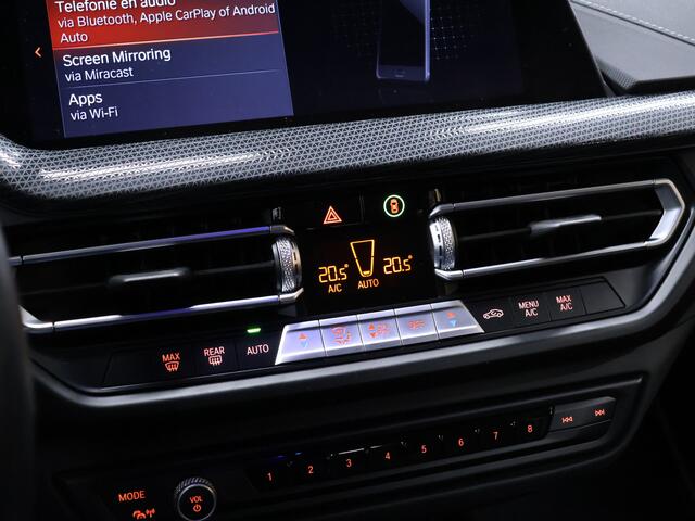 BMW 1-SERIE 118i Sport Line [APPLE CARPLAY, ANDROID AUTO, CRUISE CONTROL, PDC V+A , AUTOMATISCHE AIRCO, LANE ASSIST, BMW LED, NIEUWSTAAT]