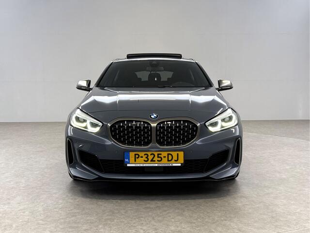 BMW 1-SERIE M135i xDrive M-Sport | Pano | HuD | Alcantara | Virtual | Sfeer | Stoelverw. | Carplay | Cruise