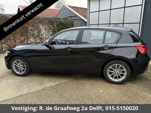 BMW 1-SERIE 118i Centennial Executive | Navigatie | Parkeersensoren Achter | Cruise Controle |