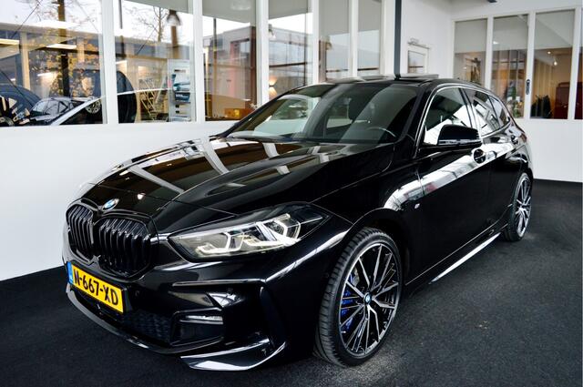 BMW 1-SERIE 118i M-Sportedition | 19" | Pano | Leder | Active Cruise