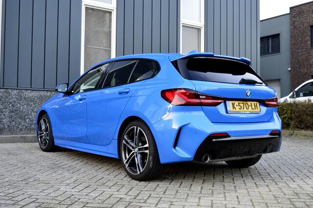 BMW 1-SERIE 118i M-Sport Rijklaarprijs-Garantie Navigatie Led Apple carplay Camera Electr Klep Trekhaak