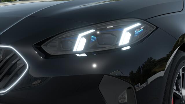 BMW 1-SERIE 120 High Executive M Sport Automaat / Sportstoelen / Head-Up / Parking Assistant Plus / M Adaptief onderstel / Comfort Access / Stoelverwarming