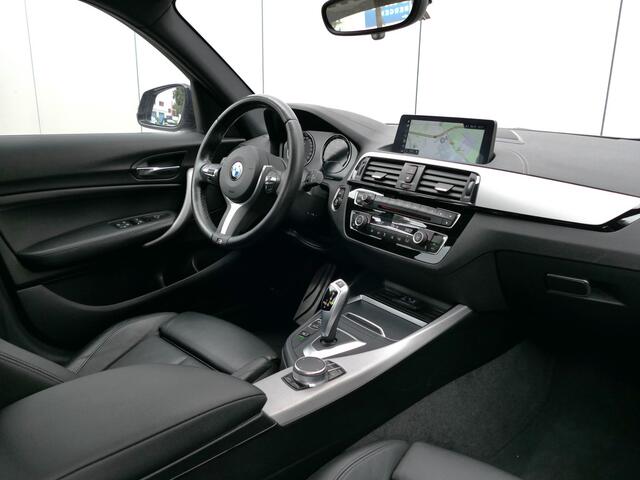BMW 1-SERIE 120i AUT Executive M-sport Navi / Afneembare trekhaak / Leer / L