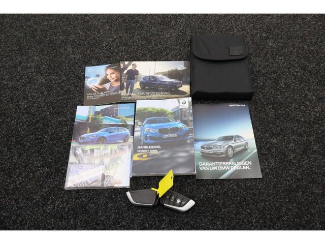 BMW 1-SERIE 118i Executive Edition | Dig Cockpit | Stuur + StoelVW