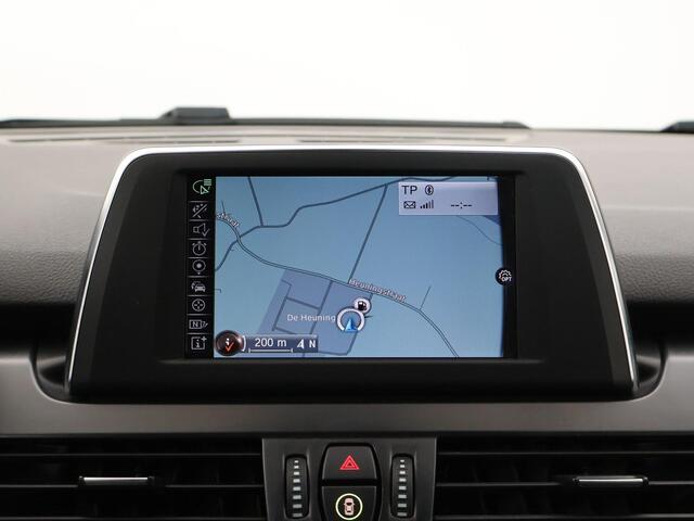 BMW 2-SERIE Active Tourer 218i 136 PK AUT. + NAVIGATIE / STOELVERW. / CRUISE / CLIMATE CONTROL