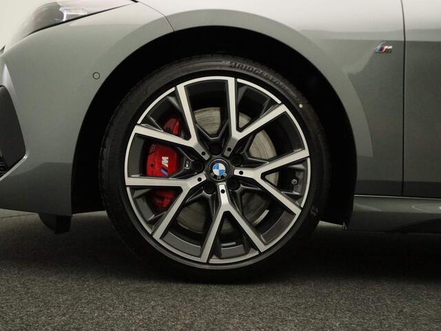 BMW 2-SERIE Gran Coupé 218i M Sportpakket Pro | Premium Pack | Comfort Pack | Travel Pack | Panoramadak | Active Cruise Control | DAB| HiFi | 18''